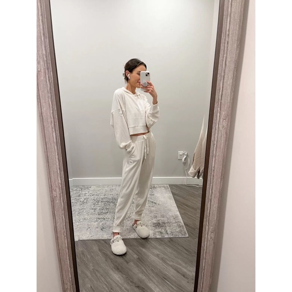 Alo Yoga Muse Hoodie Ivory S - Picture 15 of 16